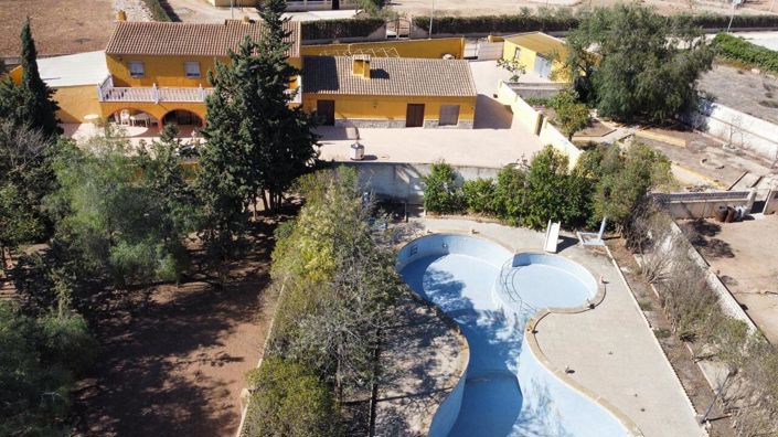 Image No.3-8 Bed Country House for sale