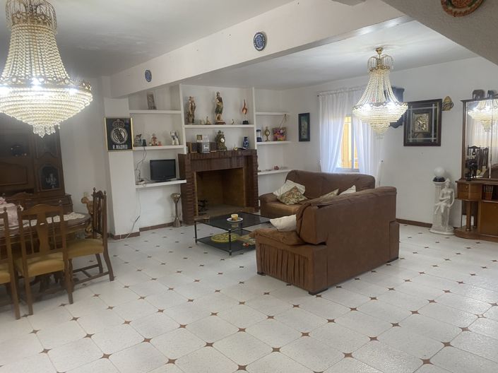 Image No.7-8 Bed Country House for sale