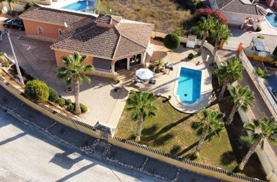 2115-villa-for-sale-in-los-molinos-1330022-la