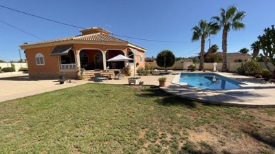 2115-villa-for-sale-in-los-molinos-1330024-la