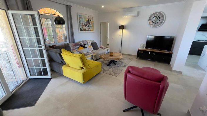 Image No.6-2 Bed Villa for sale