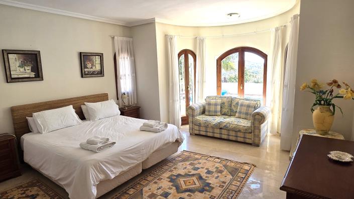 Image No.15-4 Bed Villa / Detached for sale