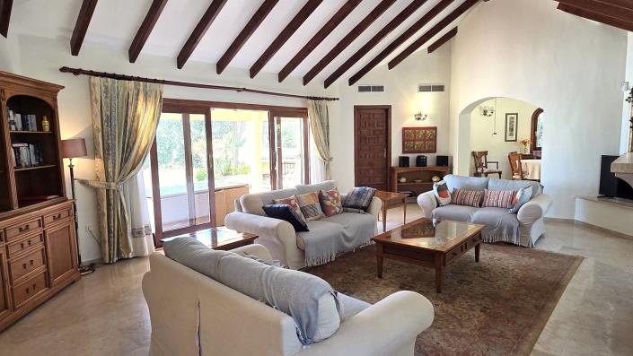 Image No.6-4 Bed Villa / Detached for sale