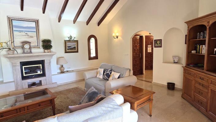 Image No.13-4 Bed Villa / Detached for sale