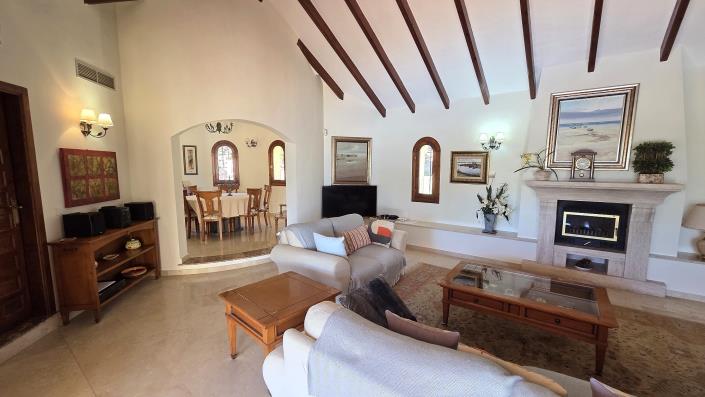 Image No.14-4 Bed Villa / Detached for sale