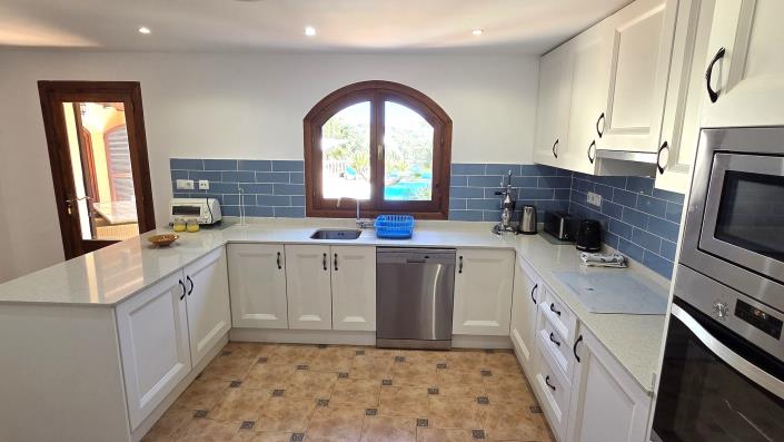 Image No.10-4 Bed Villa / Detached for sale