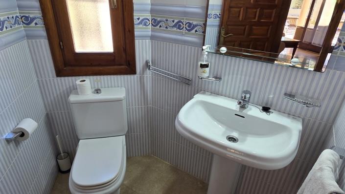 Image No.27-4 Bed Villa / Detached for sale