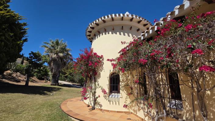 Image No.32-4 Bed Villa / Detached for sale