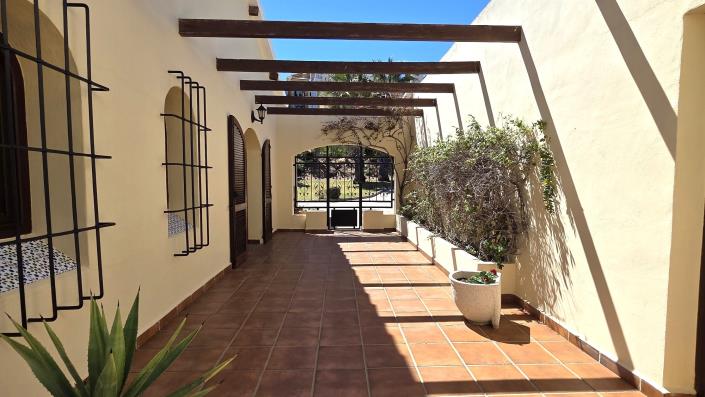 Image No.34-4 Bed Villa / Detached for sale