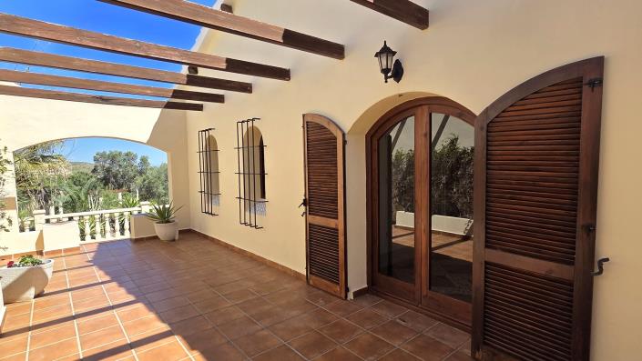 Image No.35-4 Bed Villa / Detached for sale