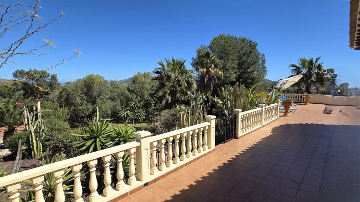 Image No.36-4 Bed Villa / Detached for sale