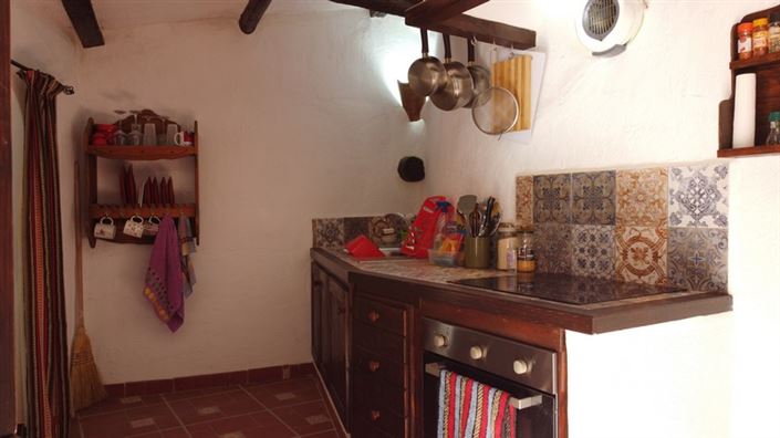 Image No.11-3 Bed House for sale