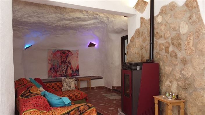 Image No.14-3 Bed House for sale