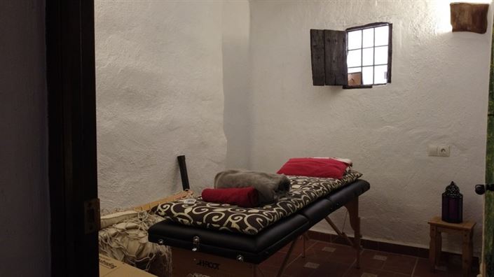 Image No.24-3 Bed House for sale