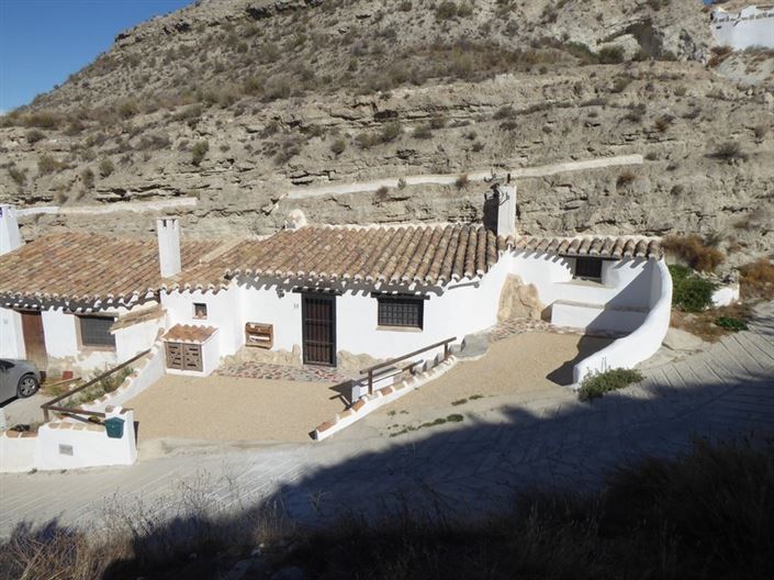 Image No.39-3 Bed House for sale