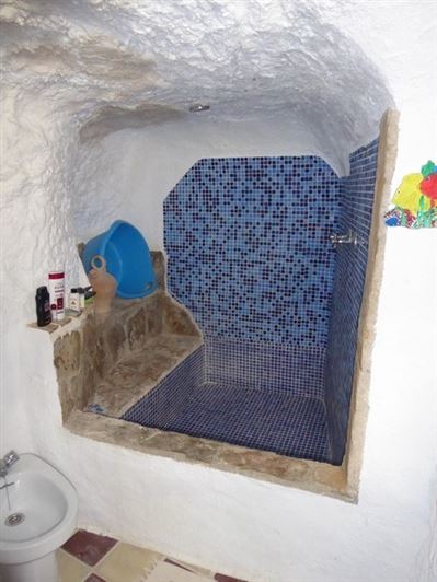 Image No.14-3 Bed House for sale