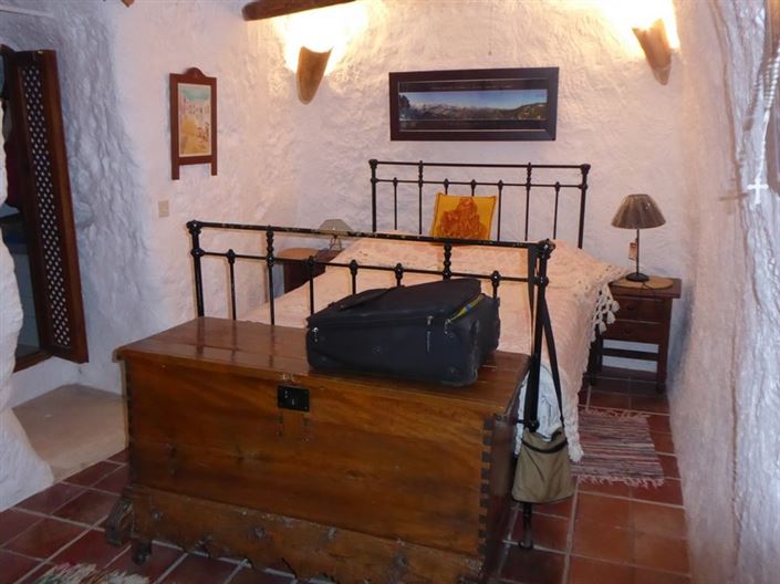 Image No.8-3 Bed House for sale