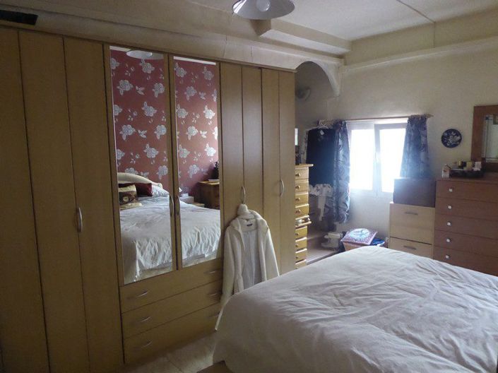 Image No.13-2 Bed Property for sale