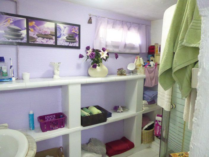 Image No.14-2 Bed Property for sale