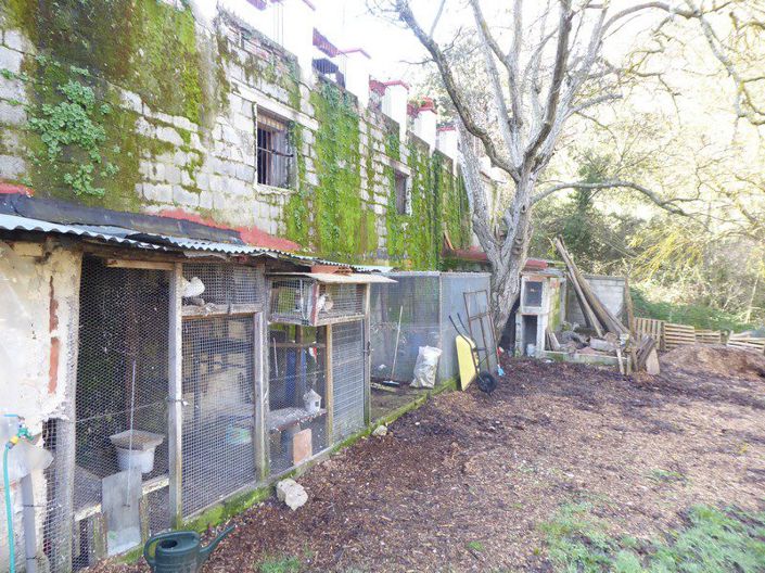 Image No.24-2 Bed Property for sale