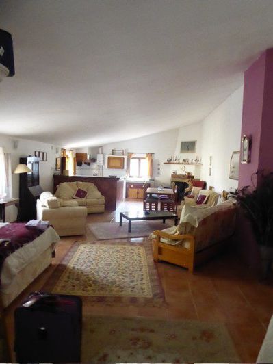 Image No.32-2 Bed Property for sale