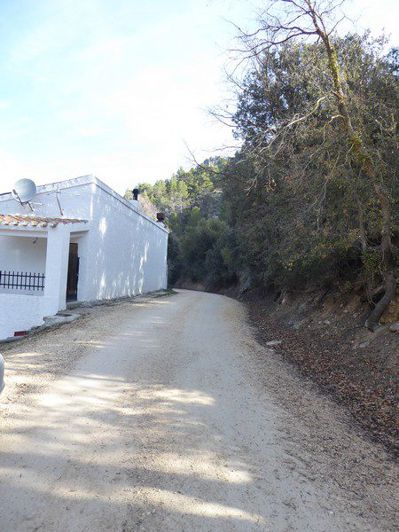 Image No.41-2 Bed Property for sale