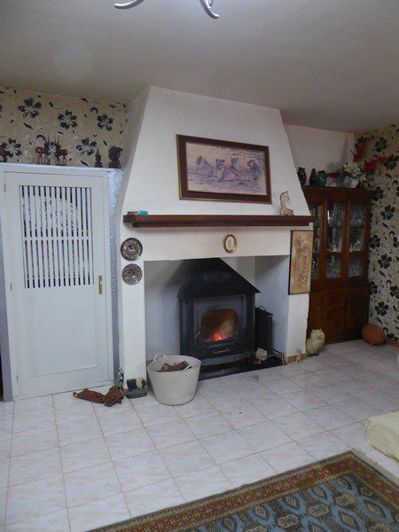 Image No.10-2 Bed Property for sale