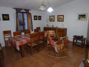 v2544258