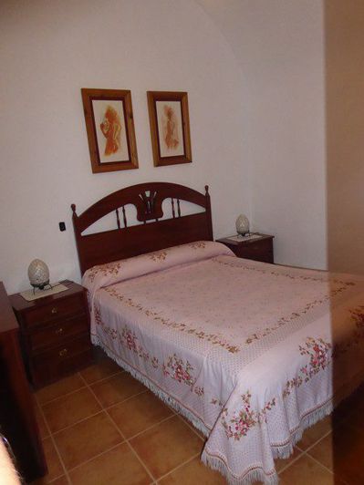 Image No.15-3 Bed Property for sale