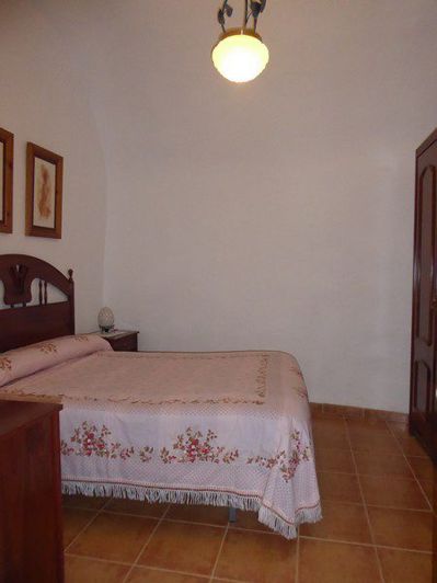 Image No.16-3 Bed Property for sale