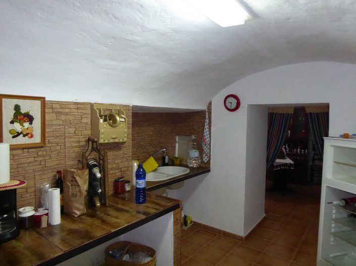 Image No.8-3 Bed Property for sale