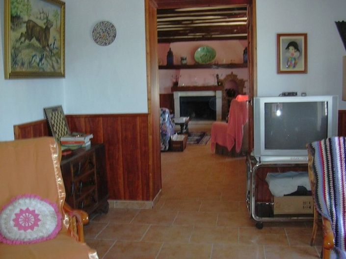 Image No.13-6 Bed Property for sale