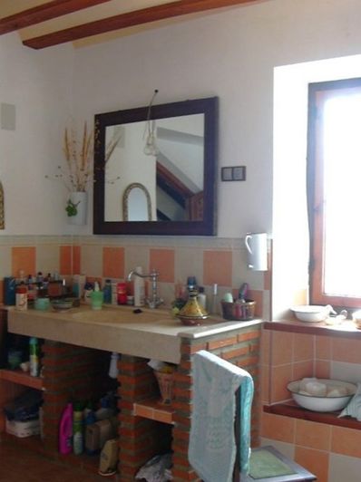 Image No.14-6 Bed Property for sale