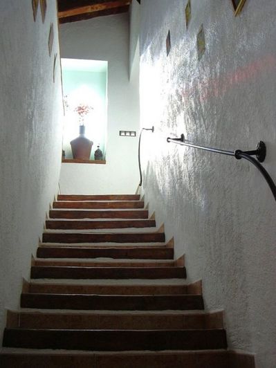 Image No.17-6 Bed Property for sale