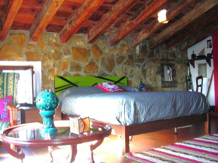 Image No.18-6 Bed Property for sale