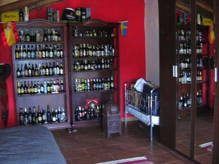 Image No.19-6 Bed Property for sale