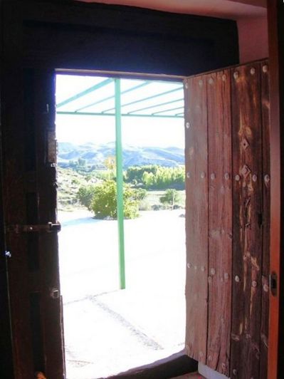 Image No.35-6 Bed Property for sale