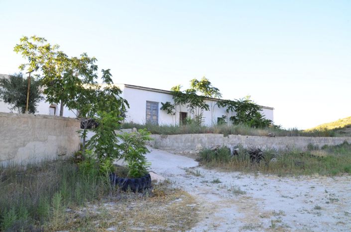 Image No.39-6 Bed Property for sale