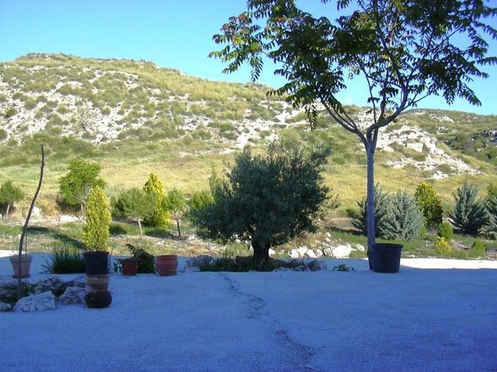 Image No.42-6 Bed Property for sale