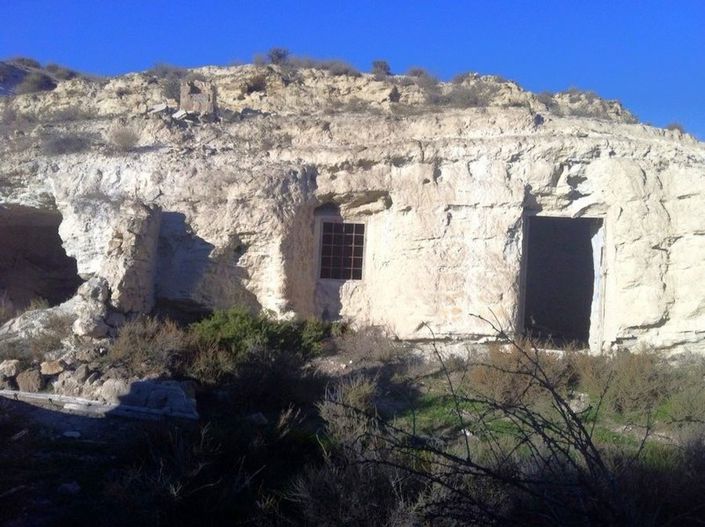 Image No.49-6 Bed Property for sale