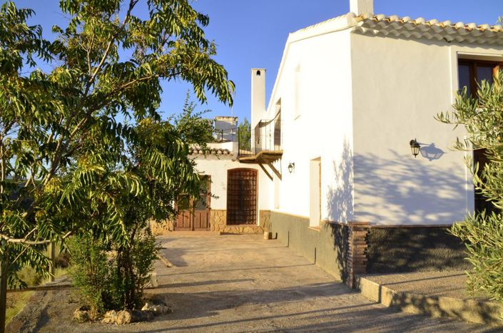 Image No.50-6 Bed Property for sale