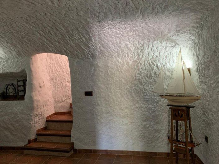 Image No.11-3 Bed Property for sale