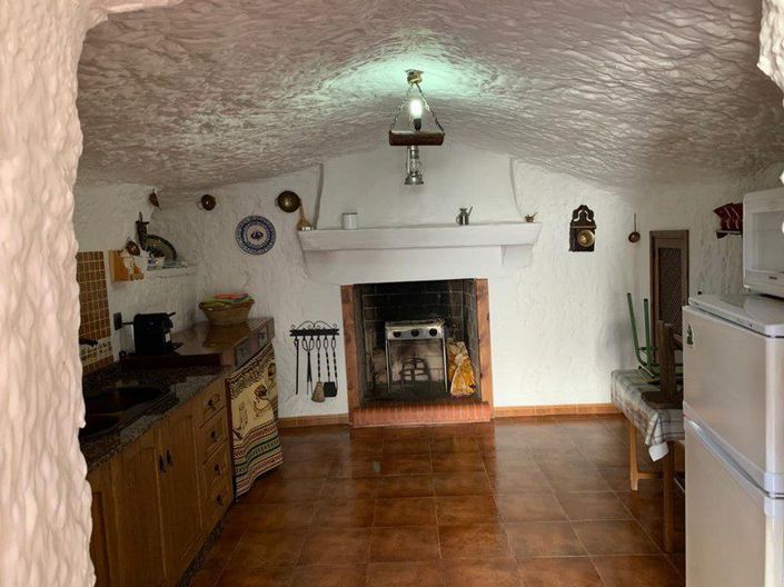 Image No.15-3 Bed Property for sale