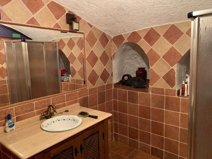 Image No.16-3 Bed Property for sale