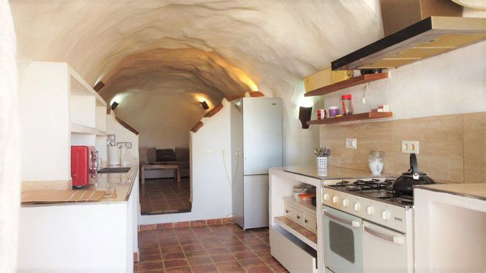 Image No.11-5 Bed House for sale