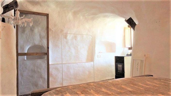 Image No.17-5 Bed House for sale
