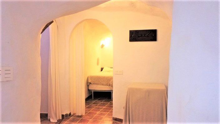 Image No.32-5 Bed House for sale