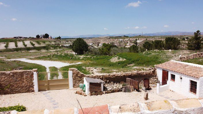 Image No.5-5 Bed House for sale