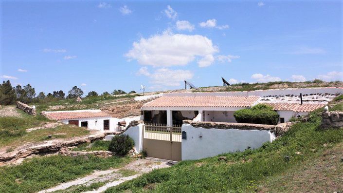 Image No.44-5 Bed House for sale