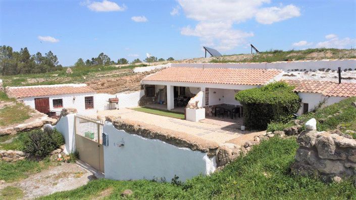 Image No.50-5 Bed House for sale